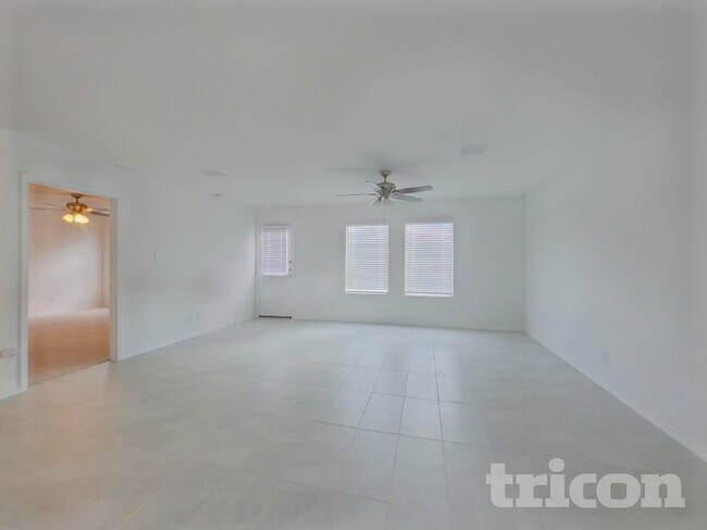 Photo - 1423 Dovekie Dr