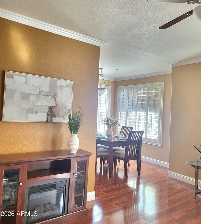4925 E Desert Cove Ave Unit 219