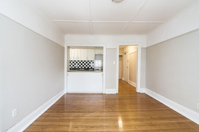 Photo - 100 Vaughan Rd Unit 1