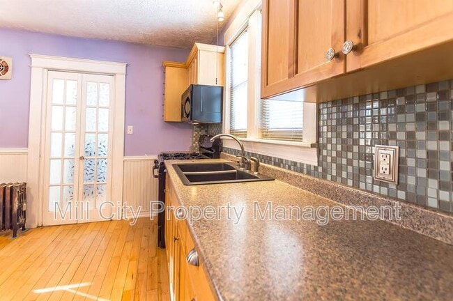 Photo - 204 Alsace St