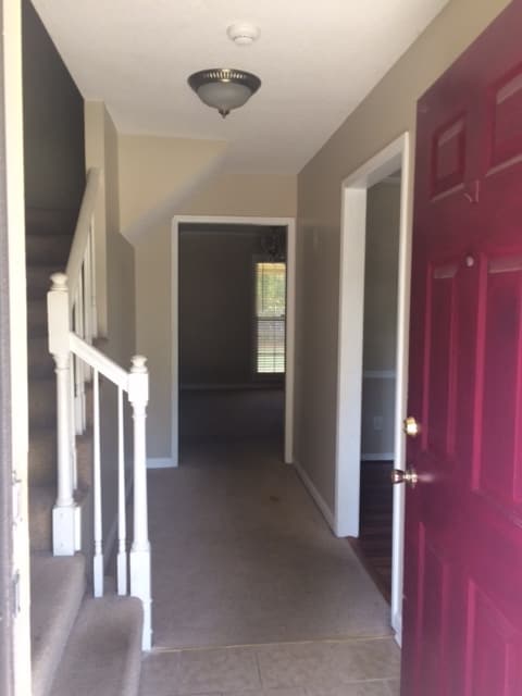 Photo - 819 Tammy St SW