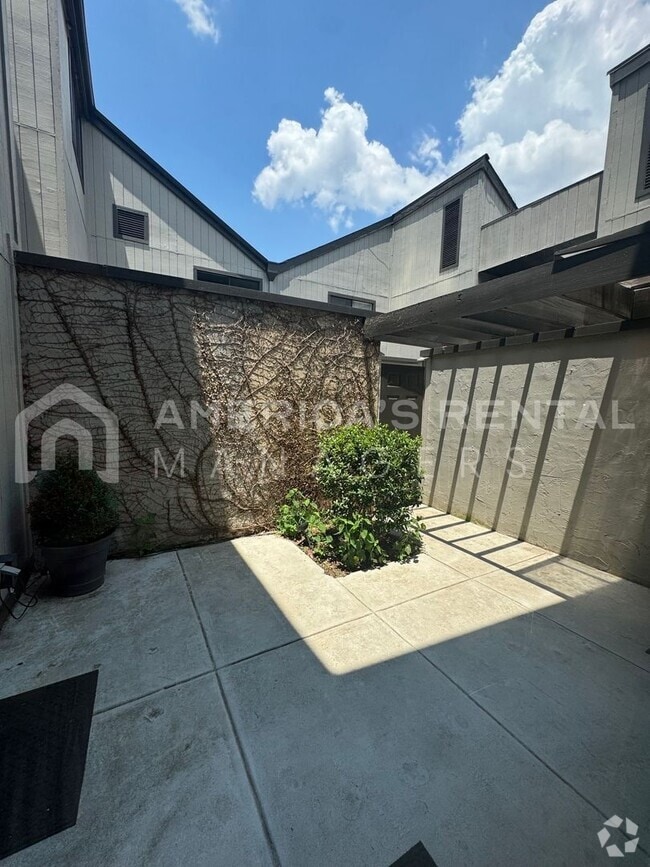 Building Photo - Altamont Patio Condominium. Available to V...