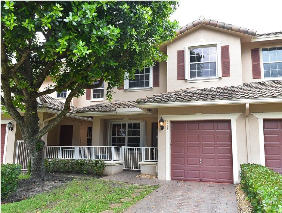 Photo - 3240 Fairway Cir