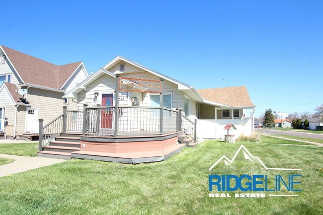 Photo - 2525 5th Ave N