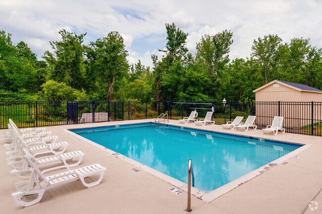 Swimming Pool - Fox Hollow