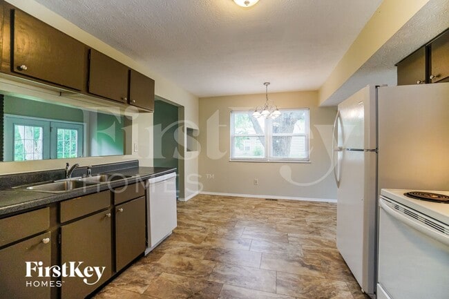 Photo - 161 Greenlake St