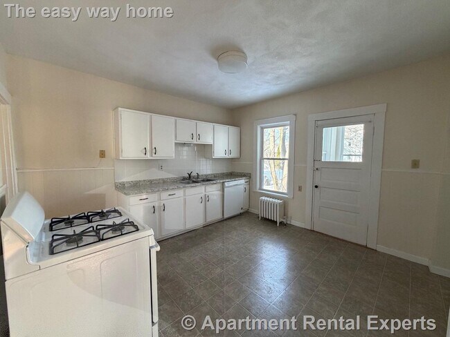 Photo - 44 Wilson Ave Unit #1