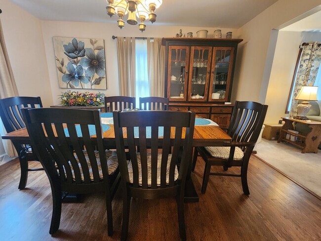 Photo - 321 Mayberry Ln