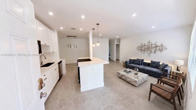 Photo - 11576 NW 42nd St Unidad 11576