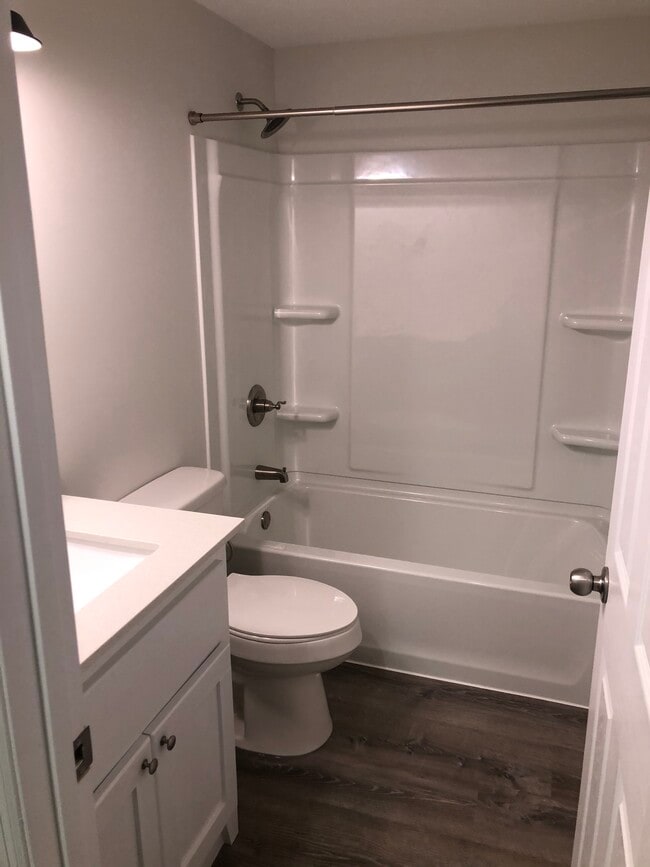 Photo - 1013 W State St