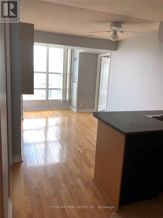 Photo - 33 Elm Dr W Unit 1502