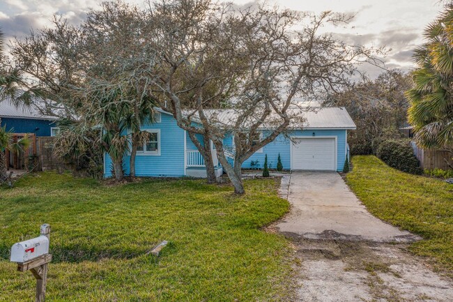 Building Photo - 5379 4th St