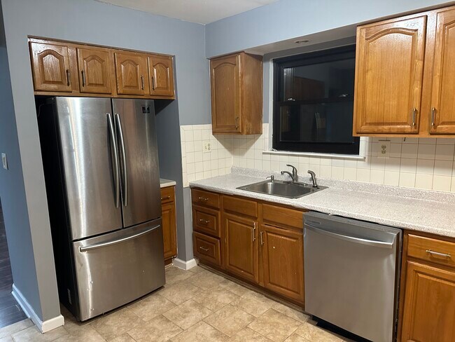 Photo - 209 Maple Hill Dr