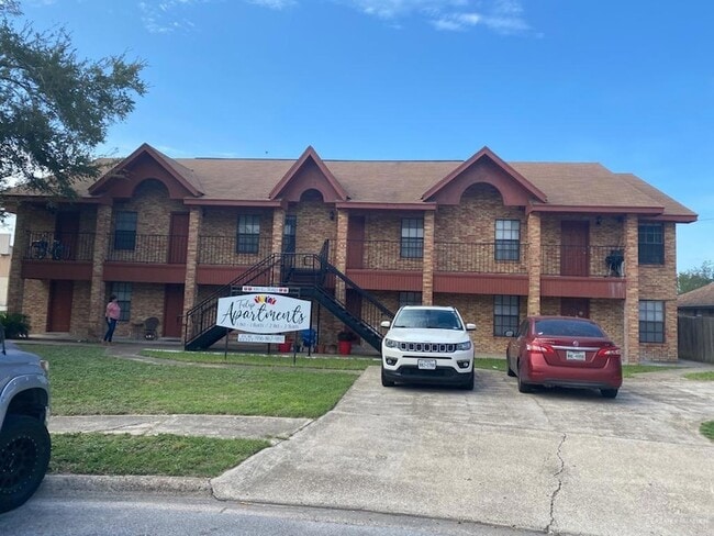 Building Photo - 416 E Tulip Ave Unit 3