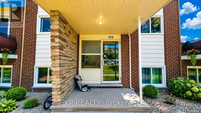 Photo - 428 Barrie Pl Unit 2