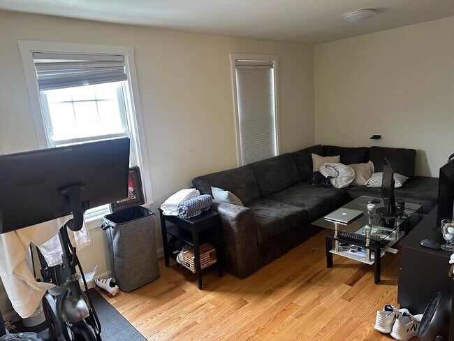 Photo - 520 E 3rd St Unidad 2F