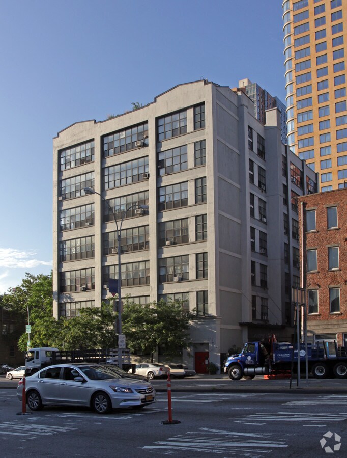 Photo - 170 Tillary St