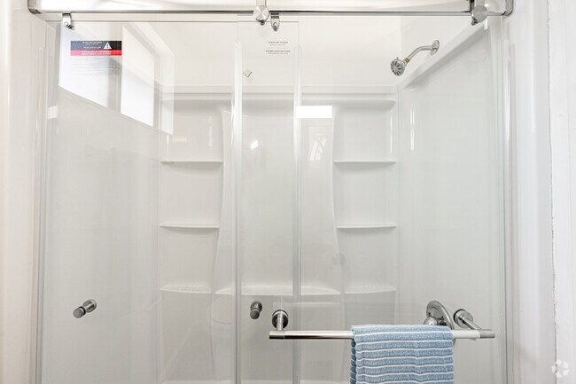 Studio - 605SF - Bathroom