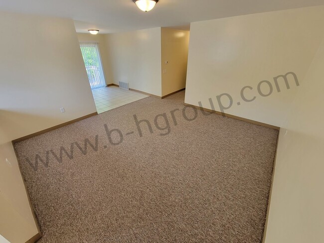 Photo - 8760 Sheridan Rd Unit Apt 3