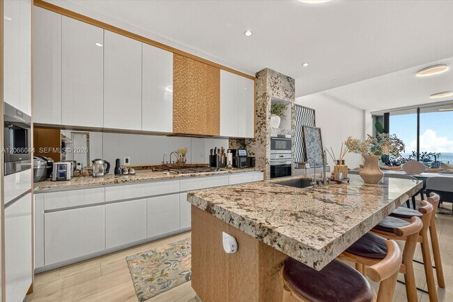 Photo - 2821 S Bayshore Dr Unit 11B