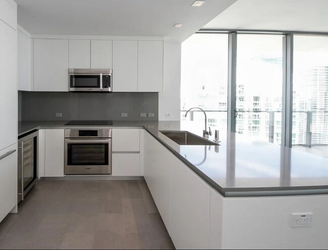 Photo - 68 SE 6th St Unit 3302