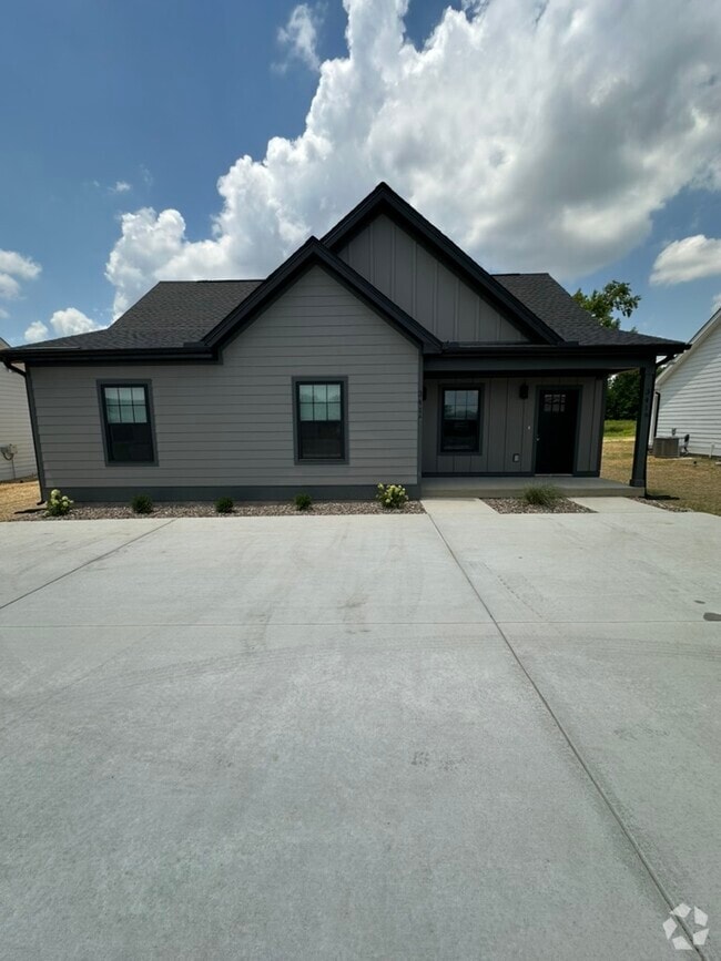Building Photo - 345 Woods Rd Rental