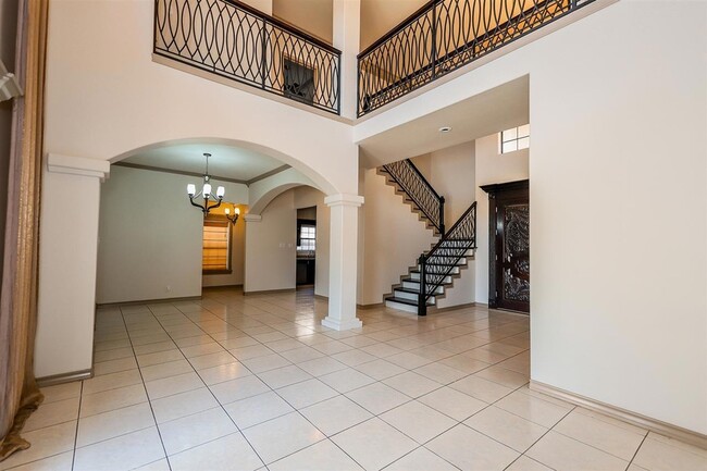 Photo - 305 Lake Clark Ct