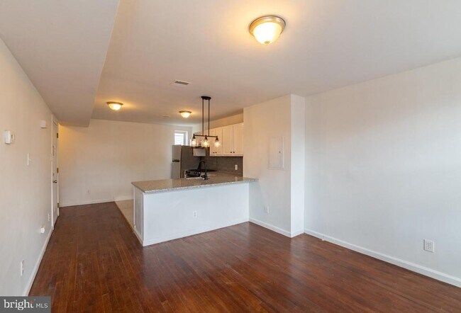 Photo - 305 N 41st St Unit 3