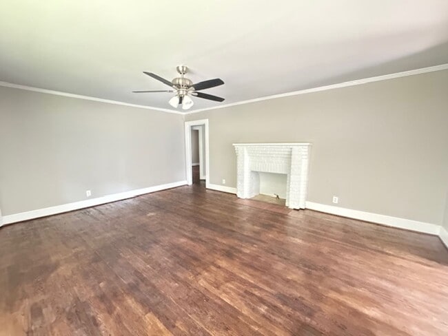 Photo - 505 E 5th St