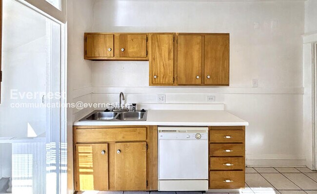 Photo - 453 S Clarkson St