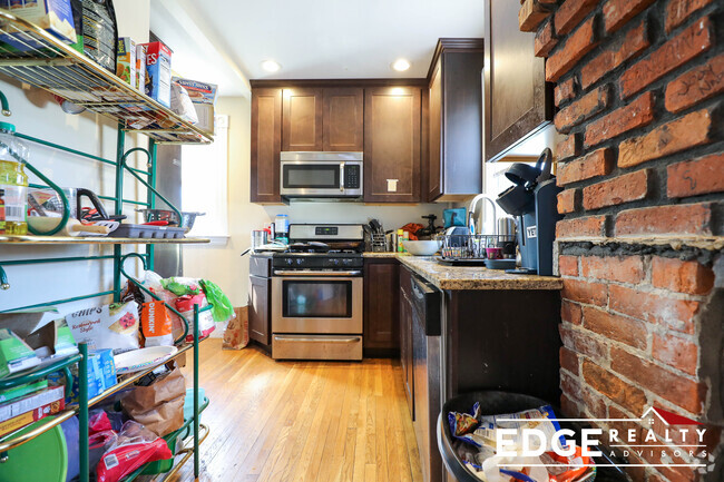 Building Photo - 60 Parsons St Unit 2 Rental