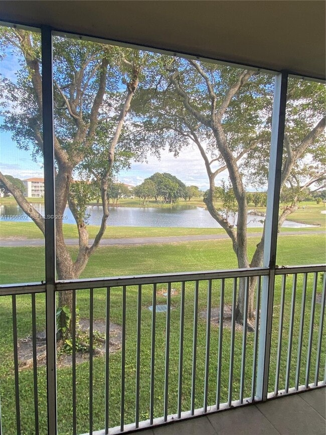 Photo - 12500 SW 6th St Unidad 202N