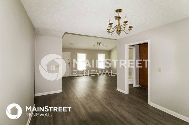 Photo - 608 Hunters Cove Ln