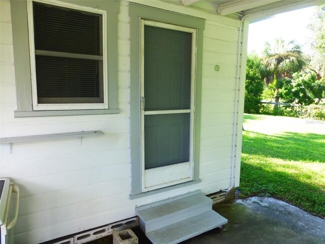 Photo - 2007 Cemetery Rd