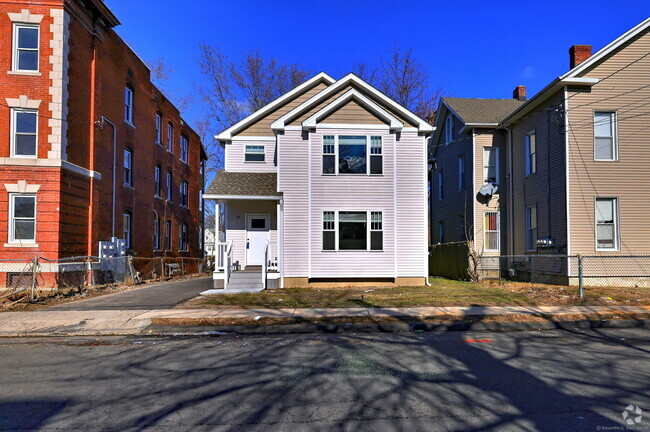 Building Photo - 92-92 Mather St Rental