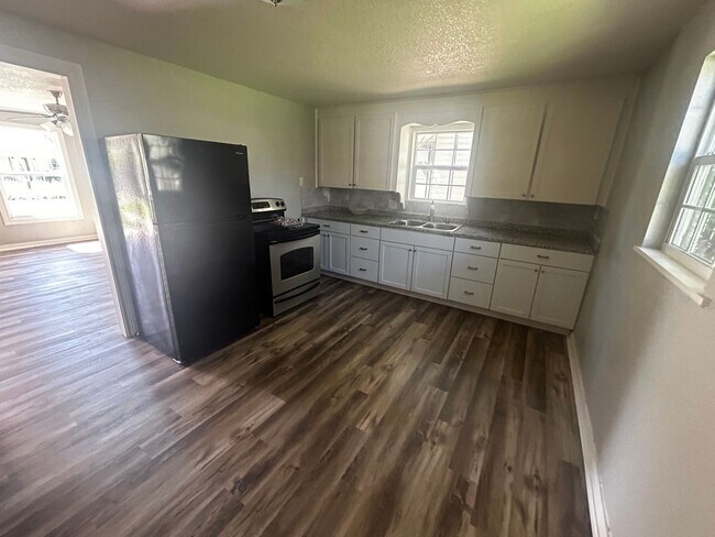 Photo - 1926 Over St