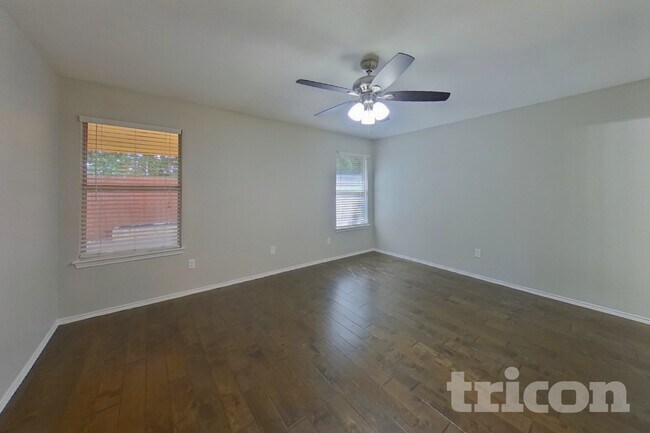 Photo - 4000 Sapphire Ln