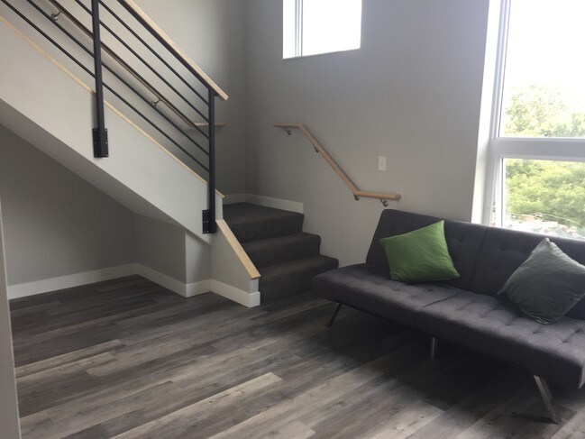 Photo - Apt on Essex - East