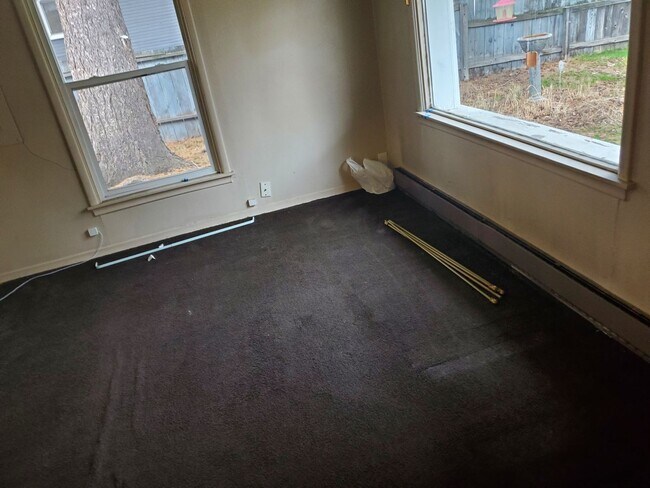 Photo - 2 Bedroom/ 1 Bathroom West Central Spokane Home