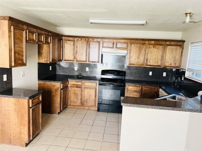 Photo - 4205 Clover St