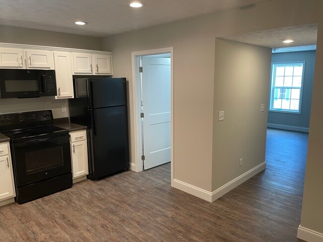 Photo - 1011 W 5th St