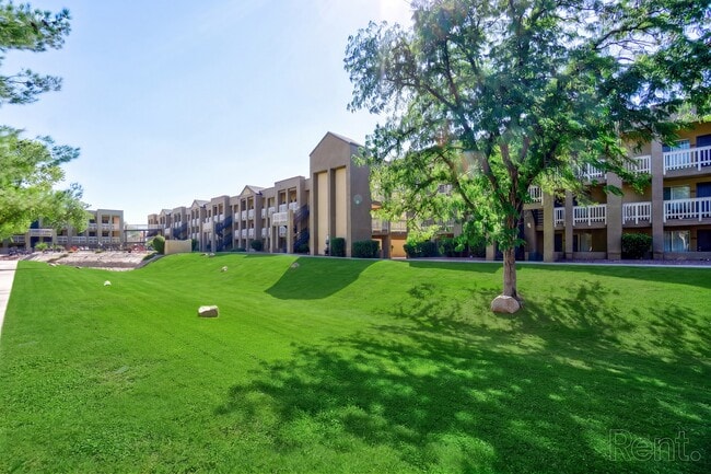 Pavilions at Pantano Apartments