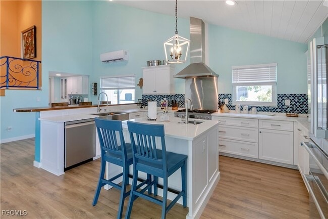 Photo - 2372 Baybreeze St