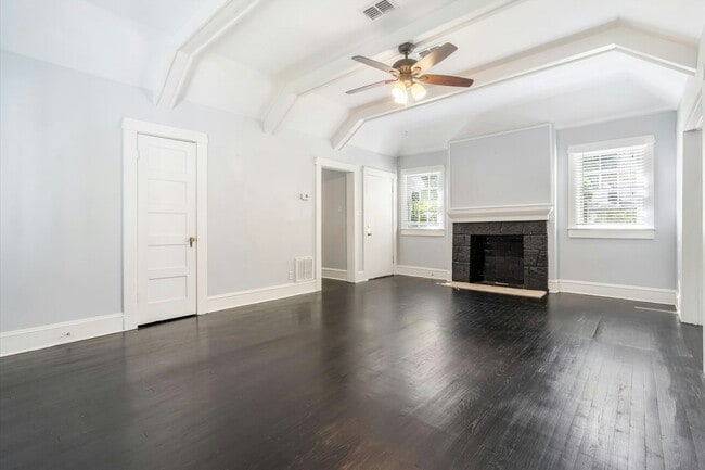 Photo - 2056 Emogene St