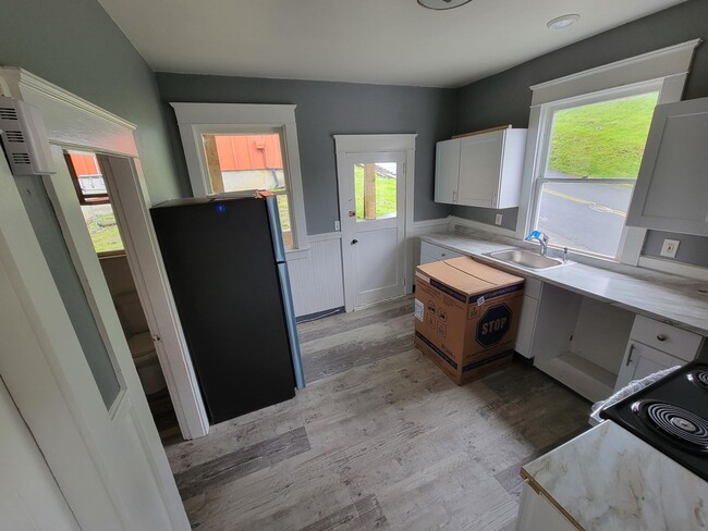 Photo - 811-813 Franklin Ave. Unit 811 Franklin Ave.