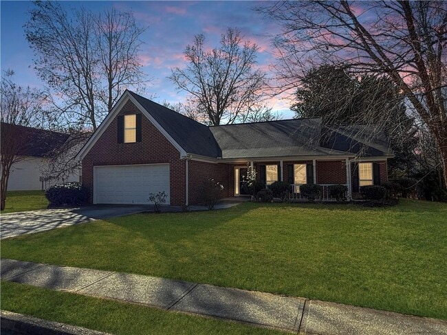 Photo - 3028 Express Ln NE