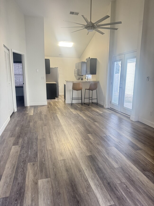 Photo - 1003 Parkside Dr