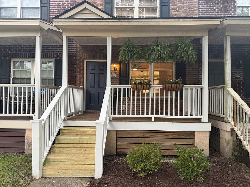 Photo - 1512 E Henry St Townhome
