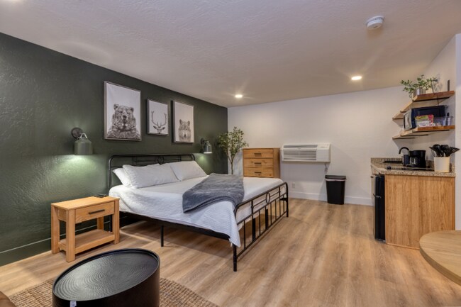 Photo - 1078 E White Mountain Blvd Apartment Unit 14
