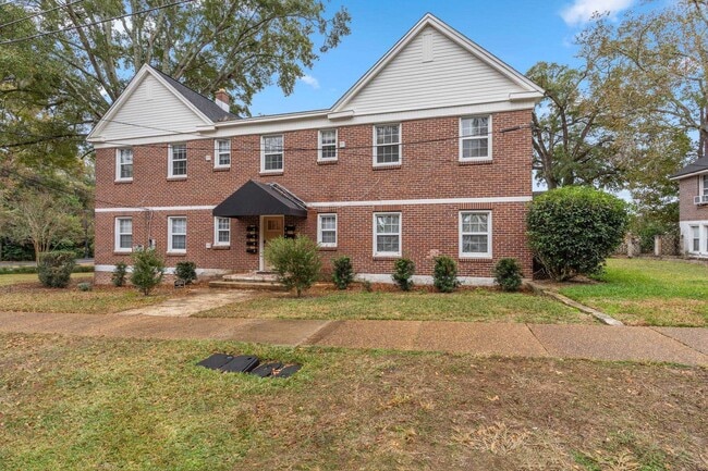 Building Photo - 557 Beverly Ct